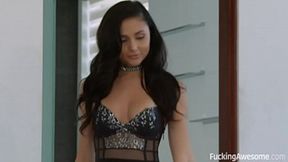 Hot Ariana Marie Craves Intense Action In Her Mouth