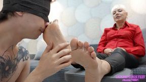 LORA - You don't need to see to worship my feet! (4K)