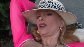 Big cock for a nasty blonde