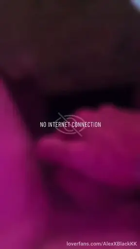 Noches en las que no pienso portarme bien… 😈 Luz baja, cama, cero prisas… y yo dejándote ver solo lo justo para que quieras más 👀🔥 ¿Quieres que suba la versión completa? 😏