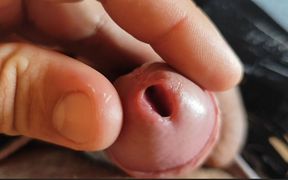 Amazing Stepdaddy Gives a Cum Bath to His Phimosis...