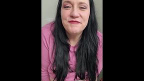 Curvy Brunette Fucks Her Pussy For You