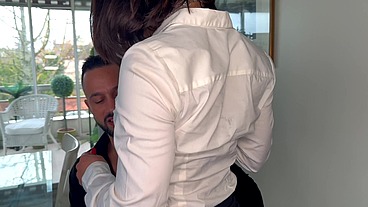 Le cours de Cristina se transforme en baise totale !