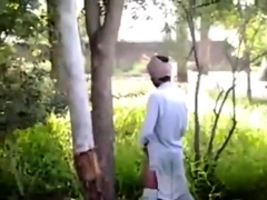 str8 busting India  jerk in public