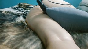 Horny Stepmom Pillow Fucking While Vibrator on Pussy Having Shaking Orgasm