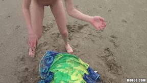 Pervs on Patrol - Jeanie Marie Sulivan Naked on the Beach Why Not Fuck