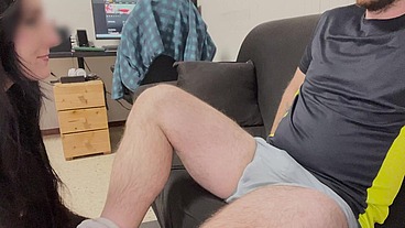 La moglie del vicino succhia come una troia - creampie amatoriale figa pelosa