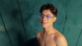 Aaron Ez Private Show