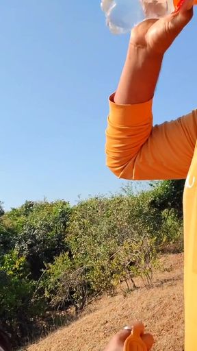 Ladki hmko jangle me mili, vah subah subah gav ke najdiki jangle me bathroom karne aai thi - Indian bhabhi hot xxx&hellip;   Clip 1