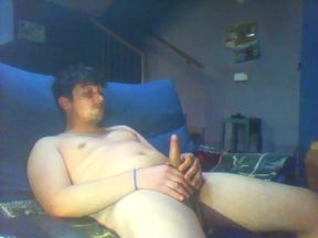 Kiid Globiiko jerks off until he ends up cumming all over his face