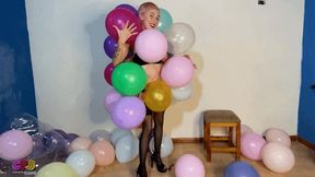 Regina's Burlesque Balloon Popping HD WMV (1920x1080)