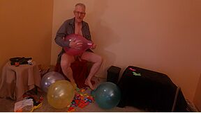 94) Step Pop 12 Balloons And Cum On Q24 - Balloonbanger