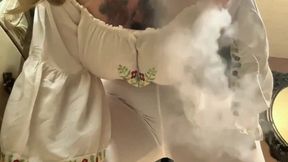 Giant woman with a big butt, smoking for a tiny man - Marlboro Red - Crush