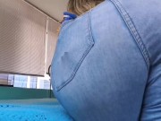 Giantess Debora guarda a todos en los bolsillos de su trasero (Trailer)