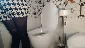 the sweet dirty sound from the toilet