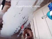 Au bureau trop excité grosse ejac plus de 20 jets