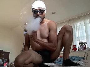 When my best friend leaves the house to the market by smoke naked