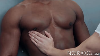 Blond Taylor Reign ass fucked by black hunk DeAngelo Jackson