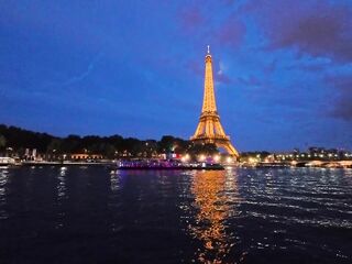 Emily in Paris ... and Lucy Too with solougo trailer 2