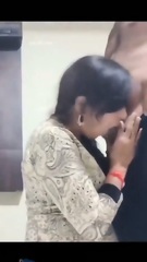 Horny indian wife extramarital affair with boss viral video