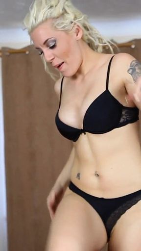 Elle B - Lap Dance