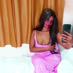 Indian stepsister got creampie after she get caught by step brother while taking selfies for boy friend