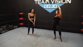 Salina De La Renta vs April Hunter Barefoot Match