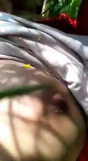 Jungle me Desi hot girl friend pussy video