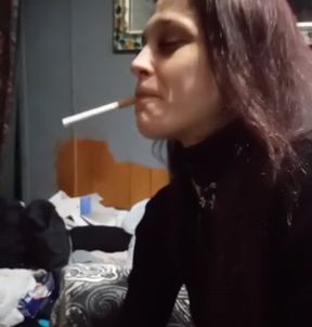 BOSS MILF CHATTING AN SMOKING A CIGARETTE 🚬