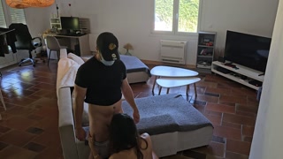 Je me fais baiser par le jardinier pendant que mon mari travail 🥵 amateur