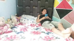 Pampering my lover before my boyfriend's arrival