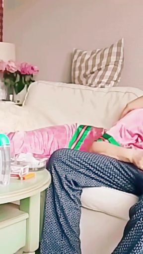 Taboo sex, Stepmom watches movies, and I her mouth   Clip 1