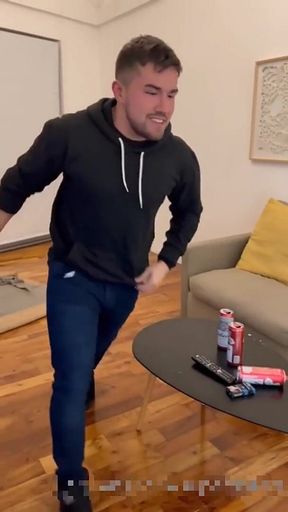 Cum for Me! Two Straight Friends Ordered Food Delivery and Pay Me with Their Dicks and Milk