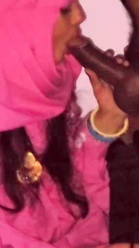 Indian muslim bhabhi hot xxx fuck on Eid.   Clip 1