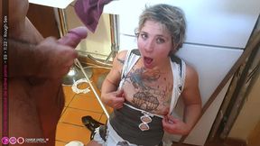 demonter le cul sur le carrelage d une scene porno dirty porn cleaner