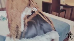 BLACK WOMAN MAID DISCOVER A BIG DILDO AND START FUCK HER WET PUSSY