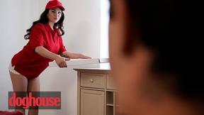 ”Pizza-Scented Alyx Star Tempts Jon Rogue”