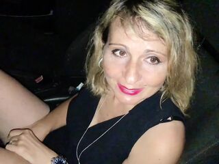 My Wife Luna: Hawt Car Rencounter - Real Amateur Pair