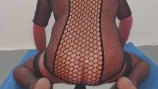 コンピレーション：ランジェリーとストッキングを身につけたアメリカ人のアマチュア女装男のソロガールムービー。尻を犯される