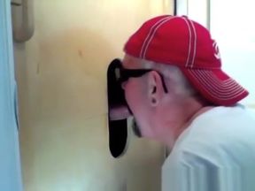 Amateur Gloryhole Cock Suck and Cum Swallow