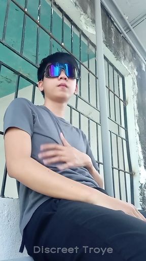 Handsome Pinoy Masturbates at Abandoned House - Daks Jakol