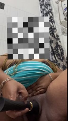 Big Tit Ebony destroyed phone with squirting orgasm