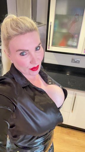 Weekend Overtime: Red Lips Edition