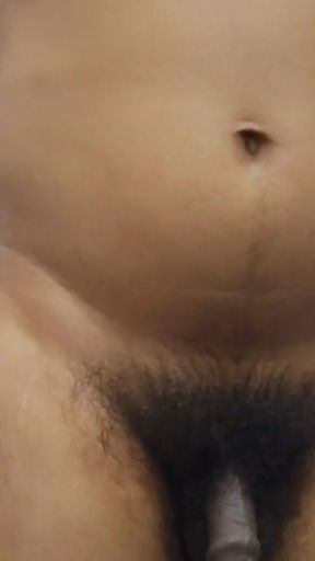 Bathroom mein full enjoy karte hue and now' ka kam   Clip 1