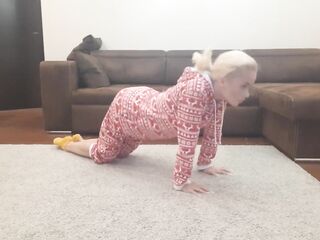 Gymnast Lara Frost kneads her butt previous to hard anal-act of love!!! Go my Fansly !