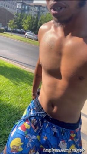 Having the time of my life moaning and cumming at a public park by businesses 👀😮‍💨 subscribe OF