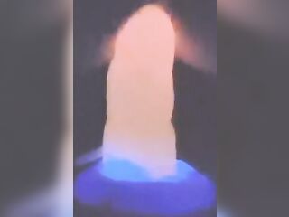 T-Hotty Breeded in the darksome by phosphorescent sex toy