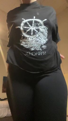 Amateur with a belly button plays with her panty-stuffing obsession on OnlyFans