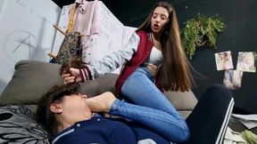 Deep Feet Extreme - the Students Feet Swallow Fight