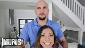 Busty Babe Vivianna Mulino Loves Sucking A Dick Just After It Comes Out From Her Juicy Pussy - MOFOS